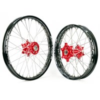 SM PRO PLATINUM WHEEL SET BETA RR ENDURO 2025 RED HUB BLACK RIM